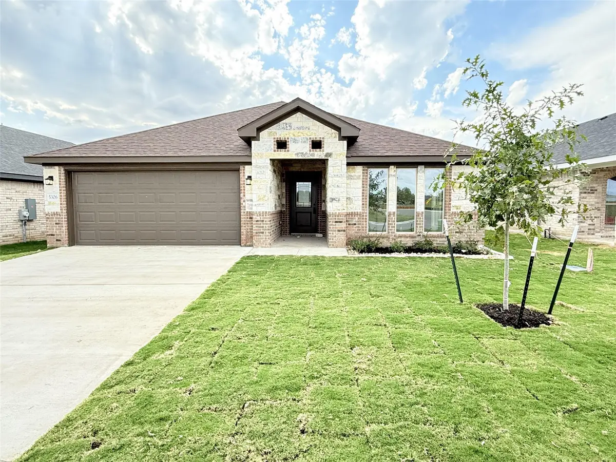 5306 Lassen Ln, Belton, TX 76513 - #1