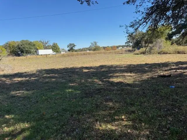 1420 E Cameron Ave, Rockdale, TX 76567 - Image #1