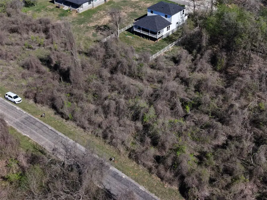 450 Riverside Dr, Bastrop, TX 78602 - #2