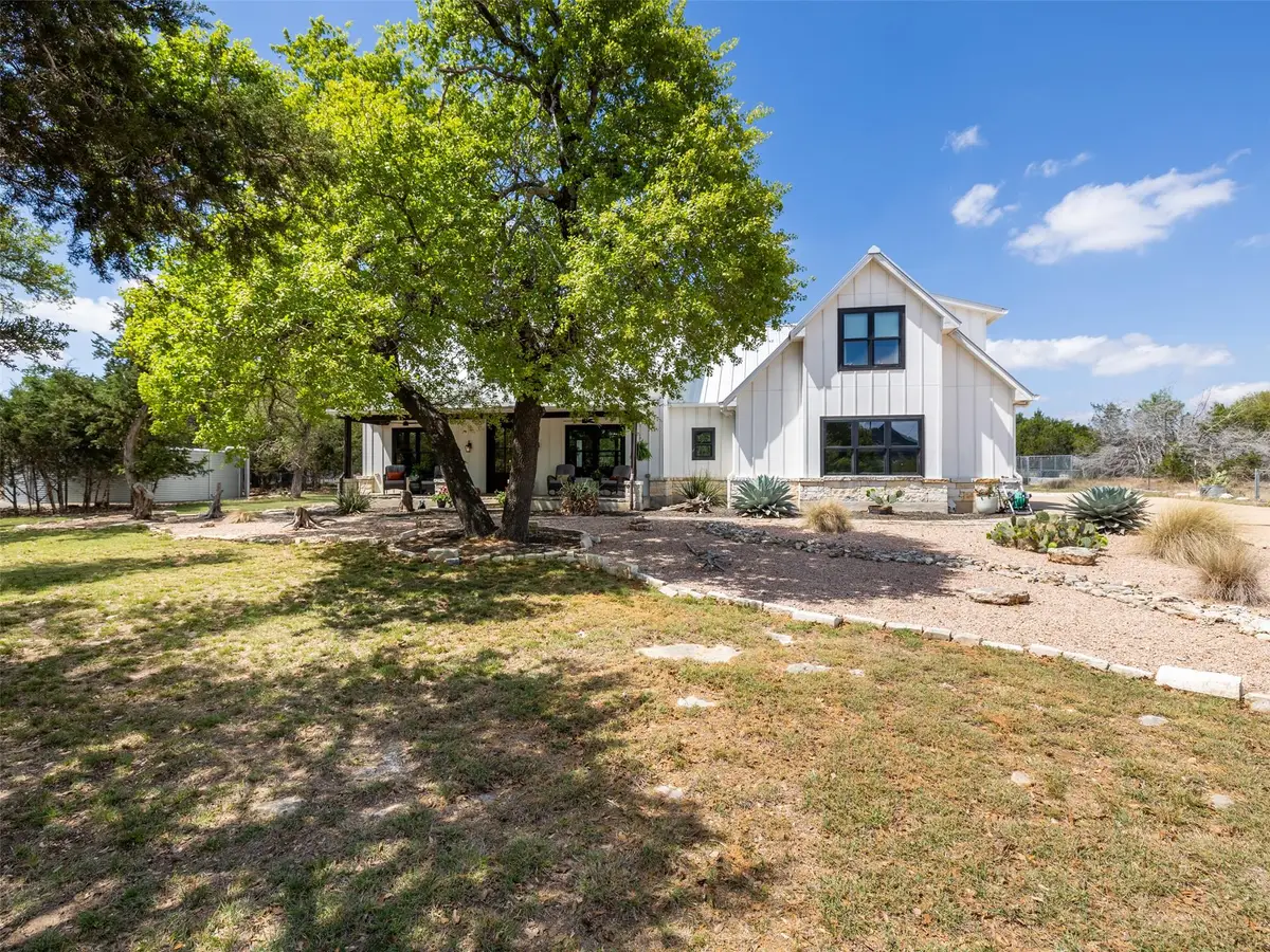 933 Beauchamp Rd, Dripping Springs, TX 78620 - #1
