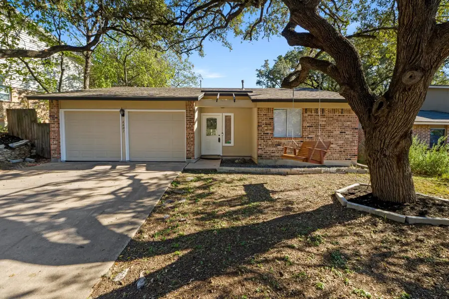 6601 Sunstrip Dr, Austin, TX 78745 - Image #2