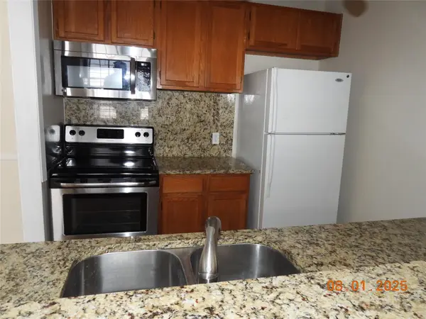 2300 Leon St #202, Austin, TX 78705