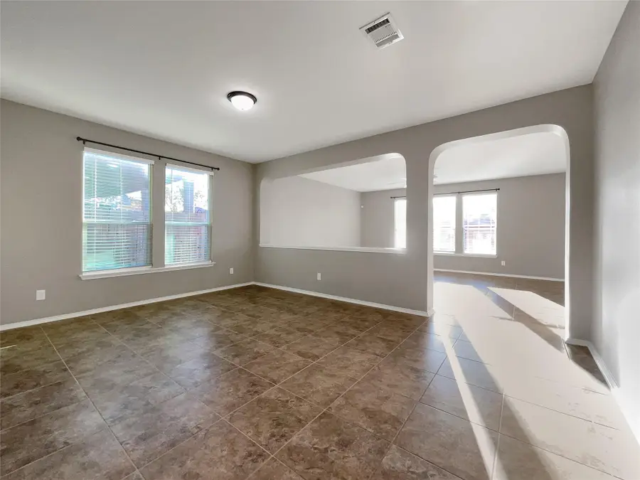 201 Phillips Dr, Kyle, TX 78640 - Image #3