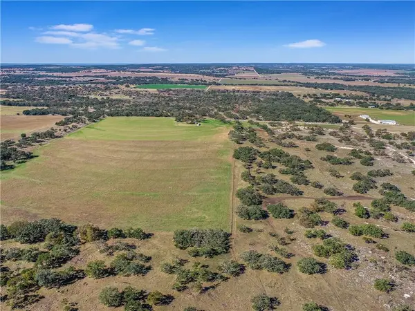 788 Clarence Jacoby Rd, Fredericksburg, TX 78624