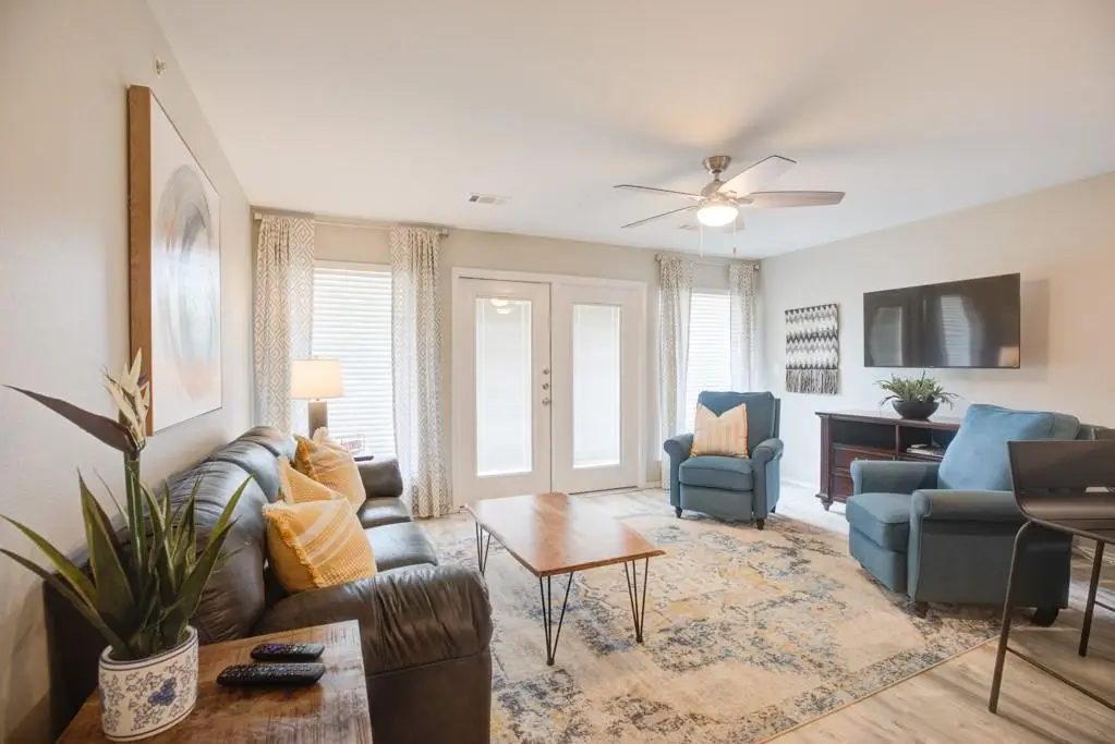 730 E Mather St #J202, New Braunfels, TX 78130 - #1