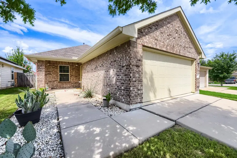 7216 Razors Edge Dr, Austin, TX 78744 - #2