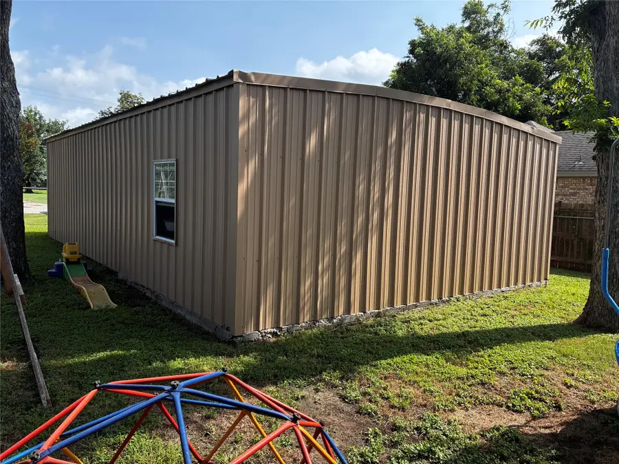 309 W Moerbe Dr, Thorndale, TX 76577 - #2