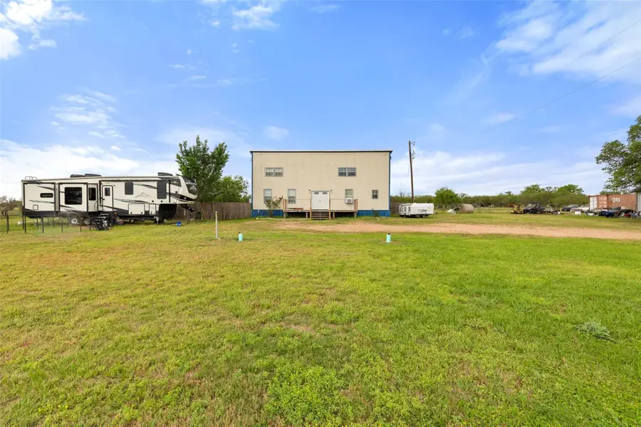 3210 County Rd 226, Giddings, TX 78942 - #3