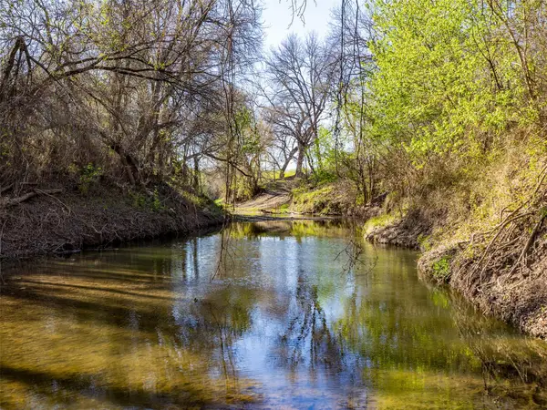 400 Private Road 4295, Rockdale, TX 76567