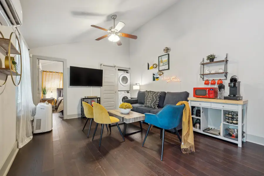 1139 1/2 Poquito St #3, Austin, TX 78702 - Image #2