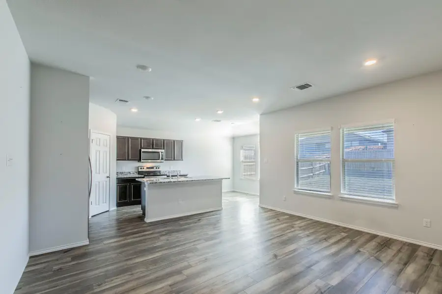 237 Poplin Ln, Troy, TX 76579 - Image #2