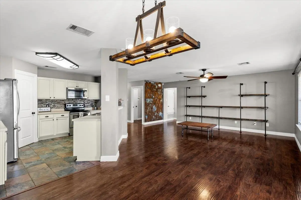 208 Rock Hound Ln, Liberty Hill, TX 78642 - Image #1