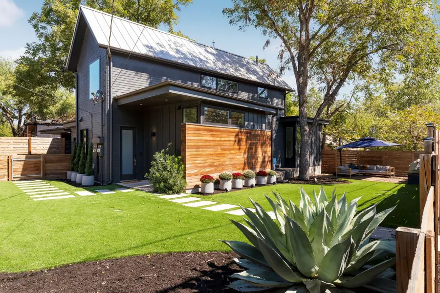 604 Cumberland Rd, Austin, TX 78704 - Image #2