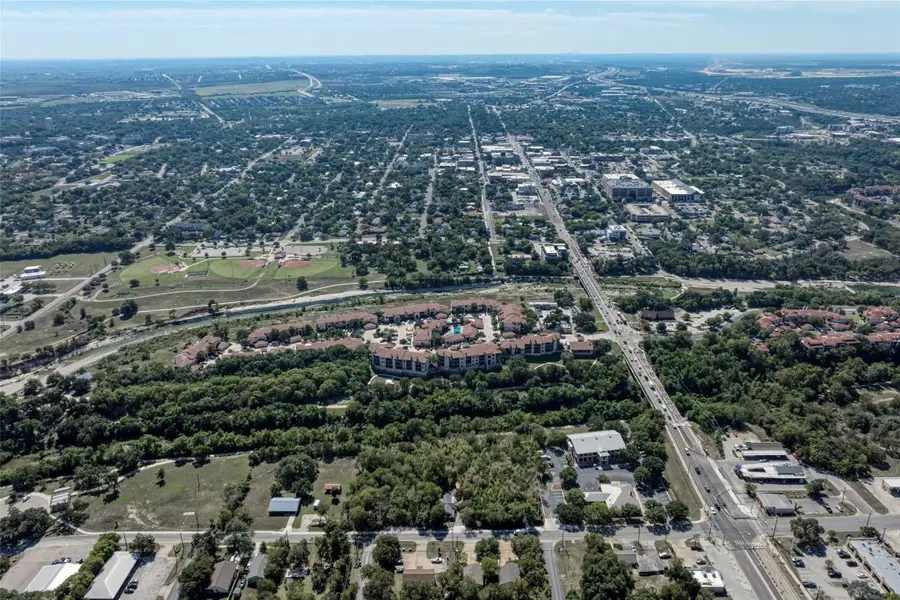 104 E. Morrow St, Georgetown, TX 78626 - #3