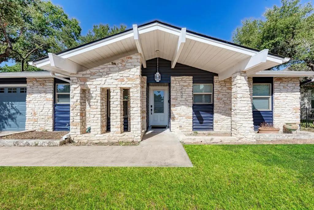 2209 N Celia Dr, Cedar Park, TX 78613 - #1