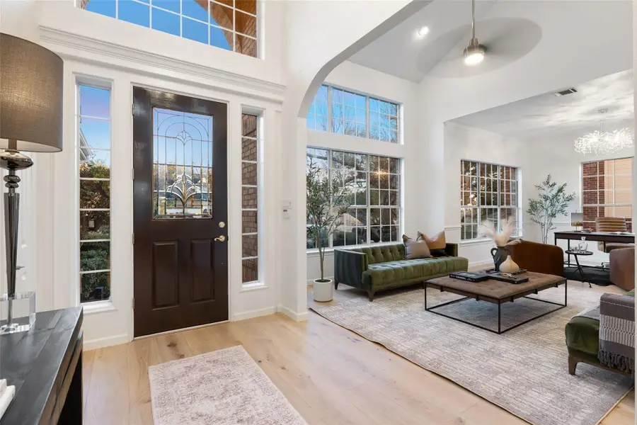 7500 Fireoak Dr, Austin, TX 78759 - Image #2