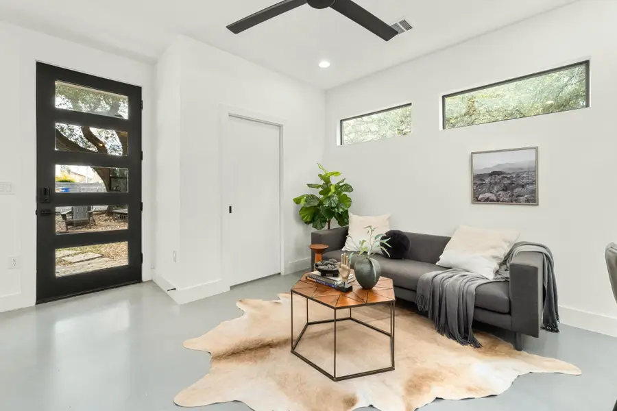 1183 Oak Grove Ave #2, Austin, TX 78702 - #3