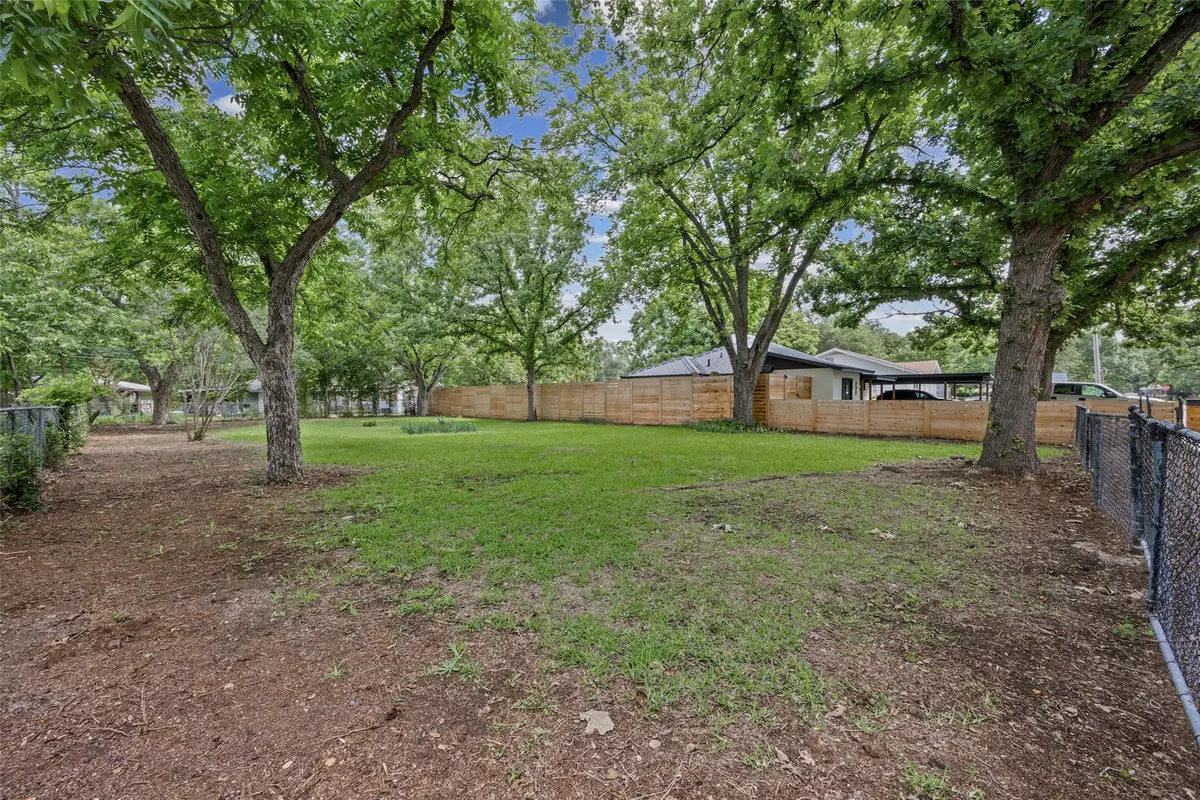 943 Field St, San Marcos, TX 78666 - #1