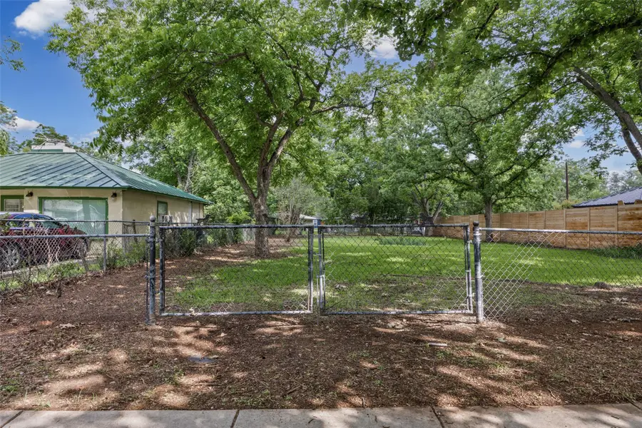 943 Field St, San Marcos, TX 78666 - #2