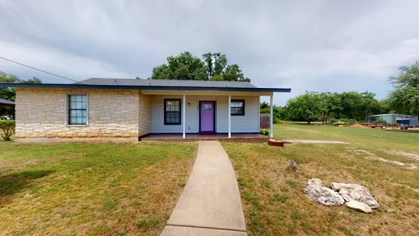 201 Kristi Ln, Liberty Hill, TX 78642