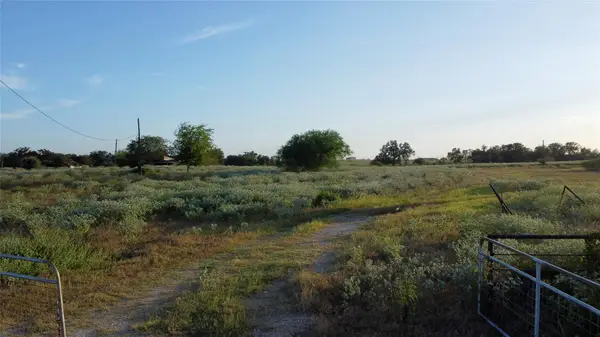 6447 Gander Slough Rd, Kingsbury, TX 78638