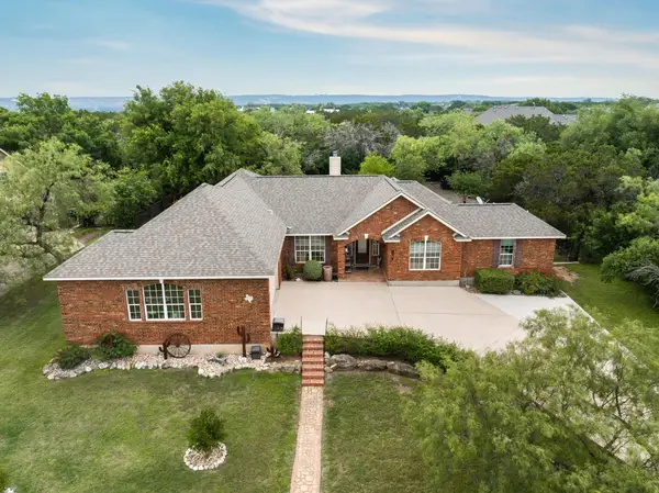 207 Cove Creek Dr, Spicewood, TX 78669