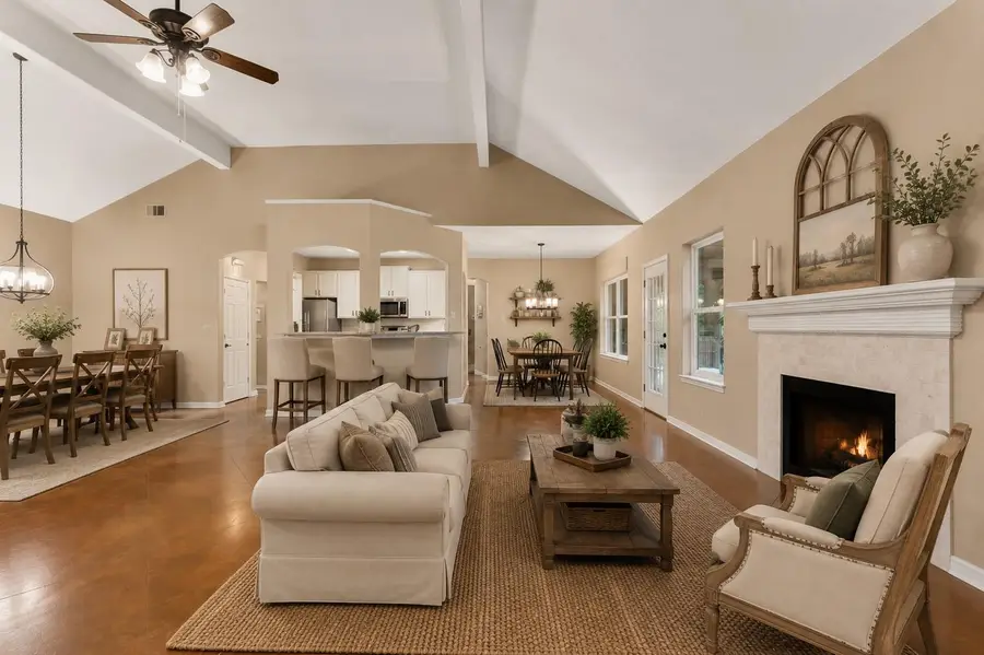 207 Cove Creek Dr, Spicewood, TX 78669 - #3