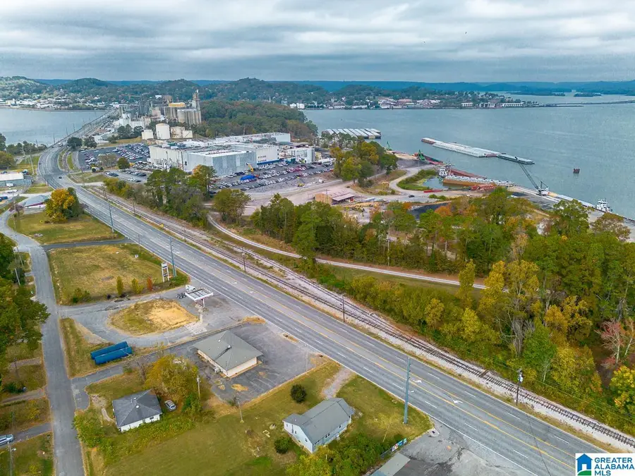 3708 PERRY STREET, Guntersville, AL 35976 - #2