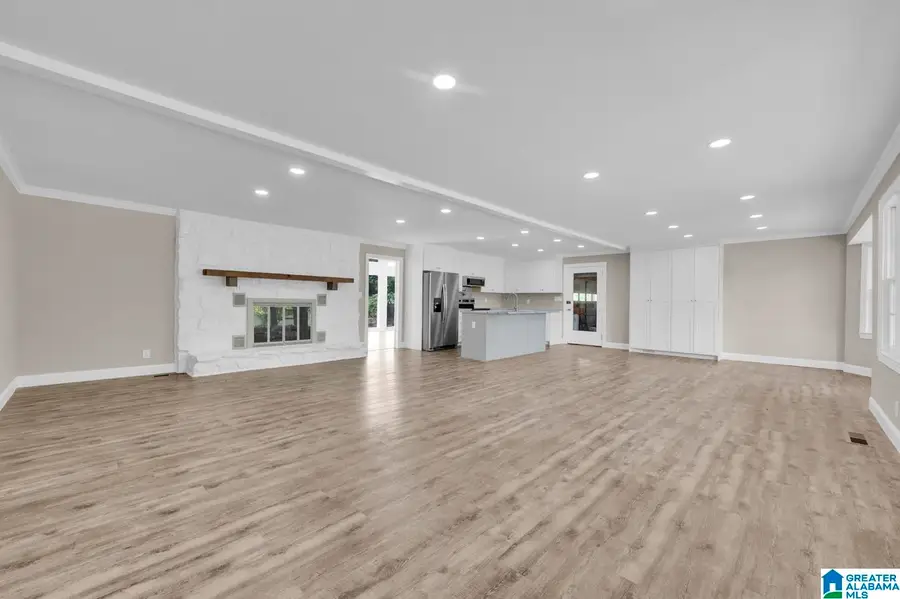 301 W RIDGEWOOD ROAD, Jasper, AL 35504 - Image #2