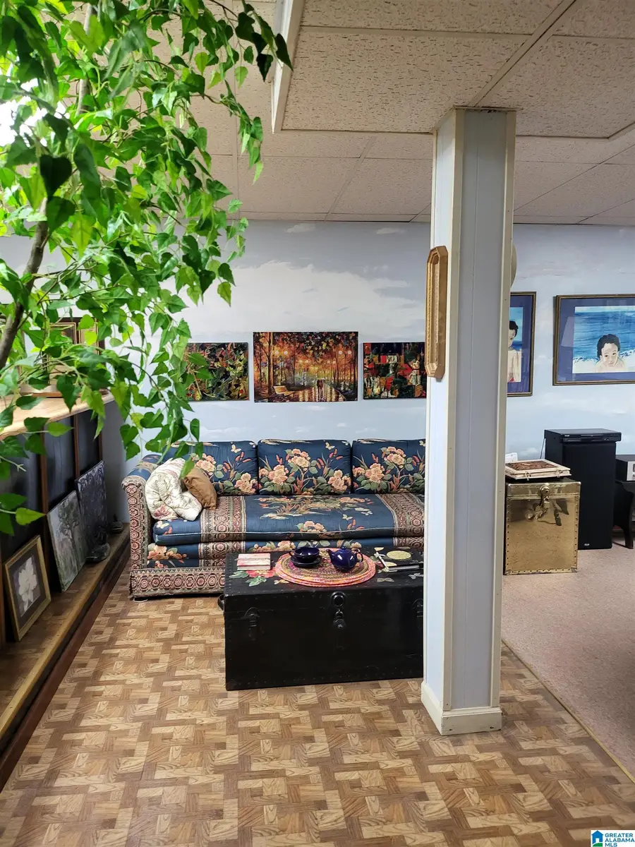 341 SUN VALLEY CIRCLE, Center Point, AL 35215 - Image #2