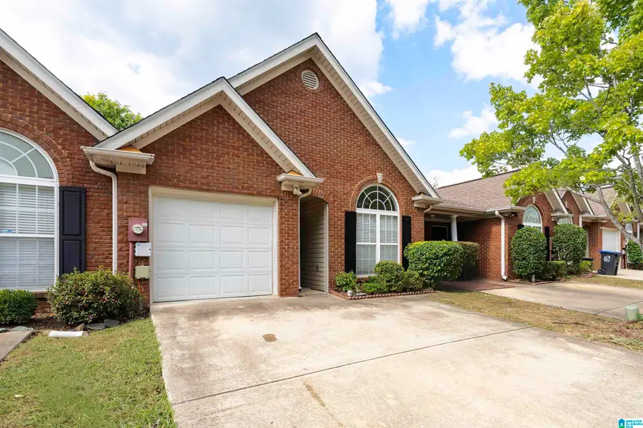 161 HAYESBURY COURT, Pelham, AL 35124 - Image #2