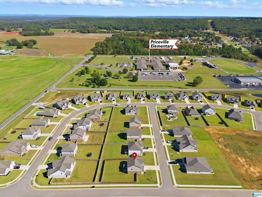 300 PARTHEWAY STREET, Decatur, AL 35601 - Image #2