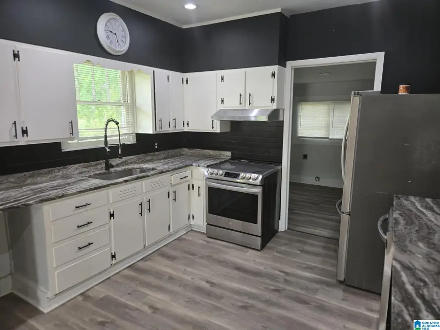 821 4TH AVENUE W, Birmingham, AL 35204 - Image #3