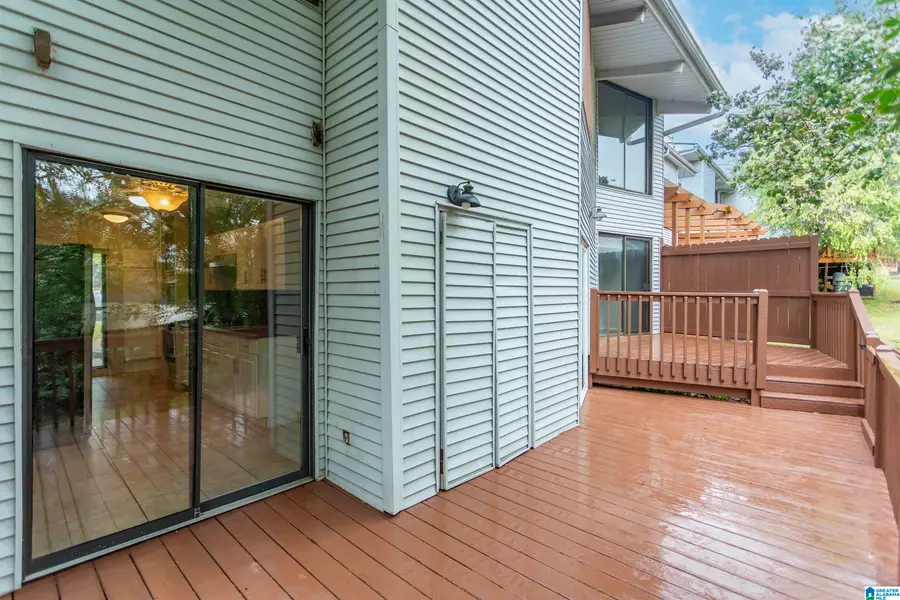 16 BERRYWOOD DRIVE, Vestavia Hills, AL 35216 - Image #2