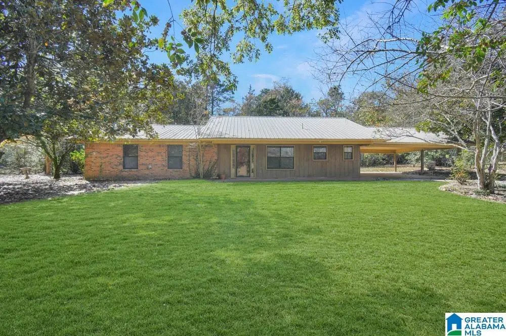 390 COUNTY ROAD 423, Clanton, AL 35045 - Image #1