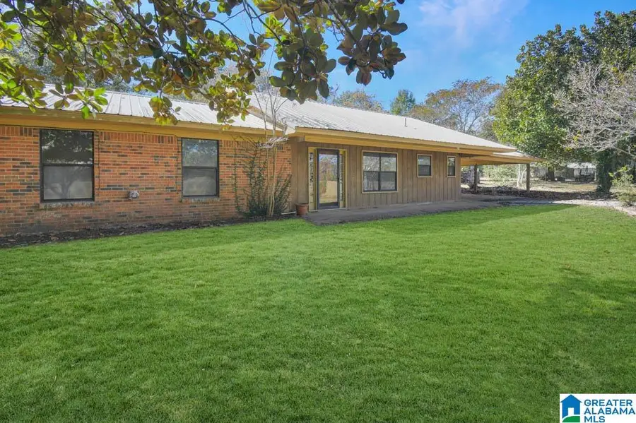 390 COUNTY ROAD 423, Clanton, AL 35045 - Image #3