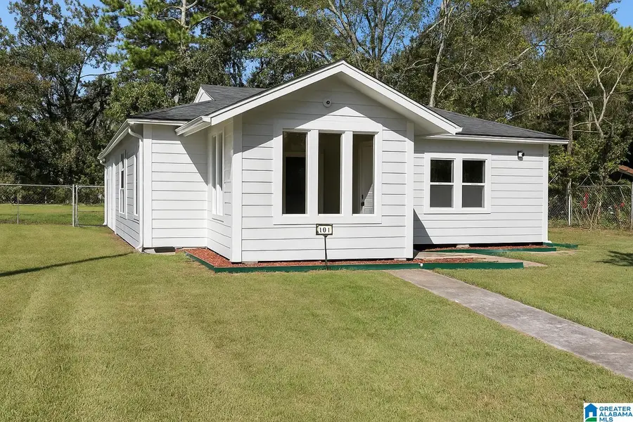 101 LIVINGSTON COURT, Bessemer, AL 35020 - Image #2
