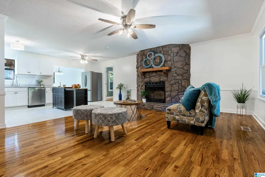 390 SMOKEY ROAD, Alabaster, AL 35007 - Image #2