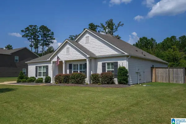 1089 MOUNTAIN LAUREL CIRCLE, Moody, AL 35004