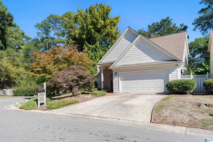 3900 KNOLLWOOD TRACE, Vestavia Hills, AL 35243 - Image #2