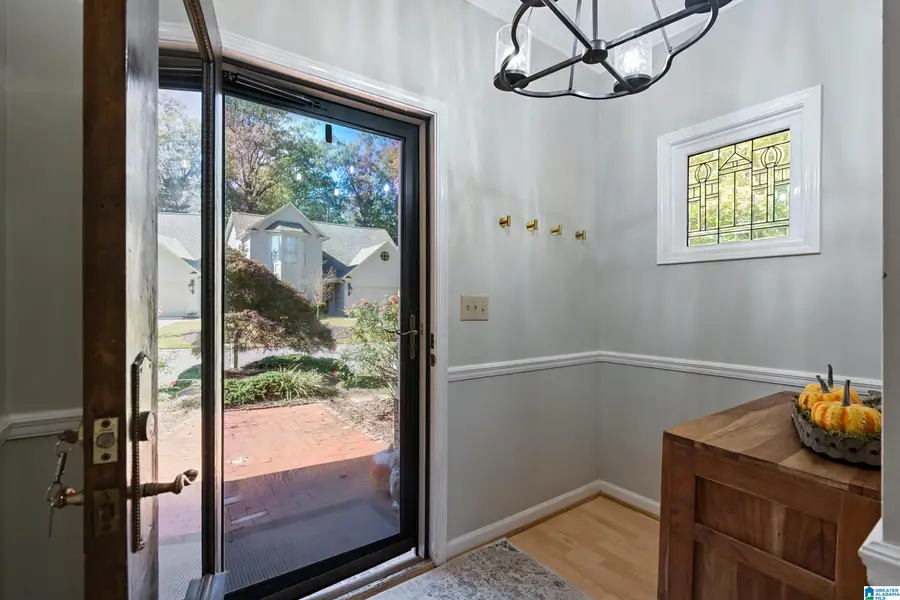 3900 KNOLLWOOD TRACE, Vestavia Hills, AL 35243 - Image #3