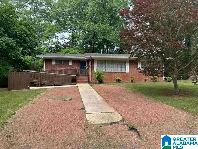 216 MIMOSA CIRCLE, Hueytown, AL 35023 - Image #1