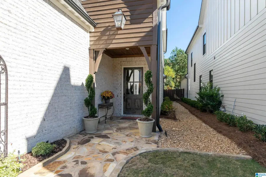 3783 FAIRHAVEN DRIVE, Vestavia Hills, AL 35223 - Image #3