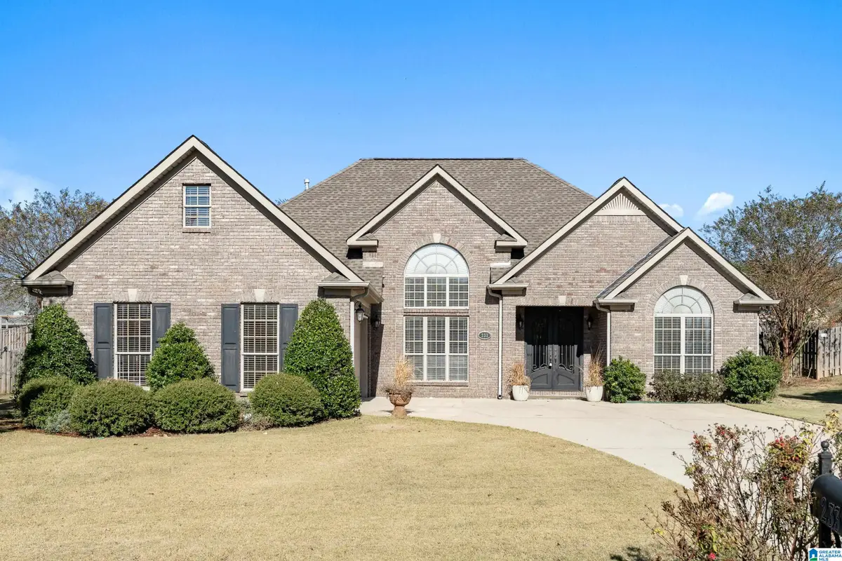 233 QUEENS GATE, Alabaster, AL 35114 - Image #1