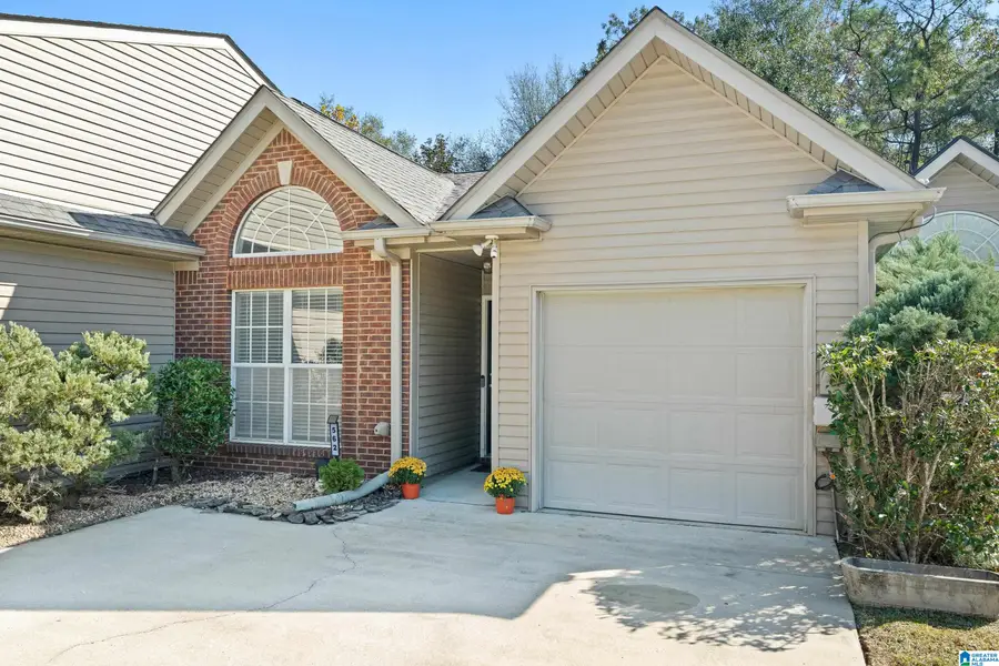 562 CAHABA MANOR DRIVE, Pelham, AL 35124 - Image #2