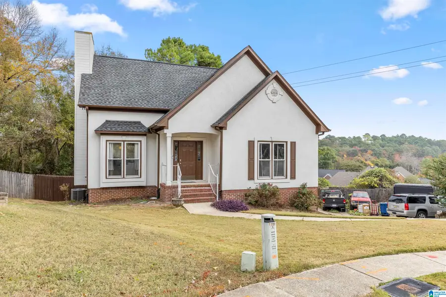 704 RIDGE WAY CIRCLE, Hoover, AL 35226 - Image #2