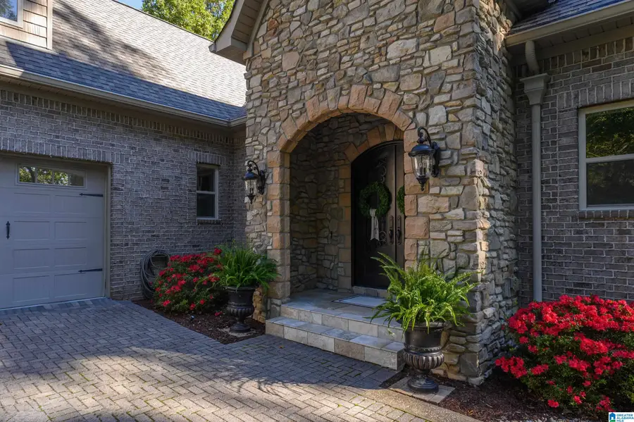 6307 WYNWOOD LANE, Trussville, AL 35173 - Image #3