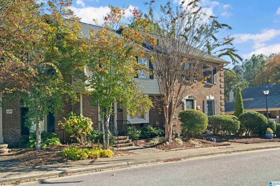 615 MOUNTAIN LAUREL COURT, Hoover, AL 35244 - Image #3