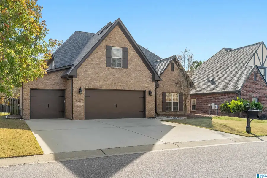 215 DUNROBIN COVE, Pelham, AL 35124 - Image #3