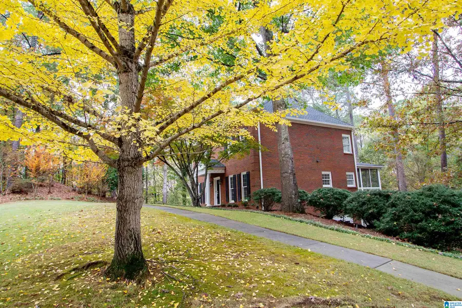 2100 RIVERINE OAKS PLACE, Hoover, AL 35244 - Image #2